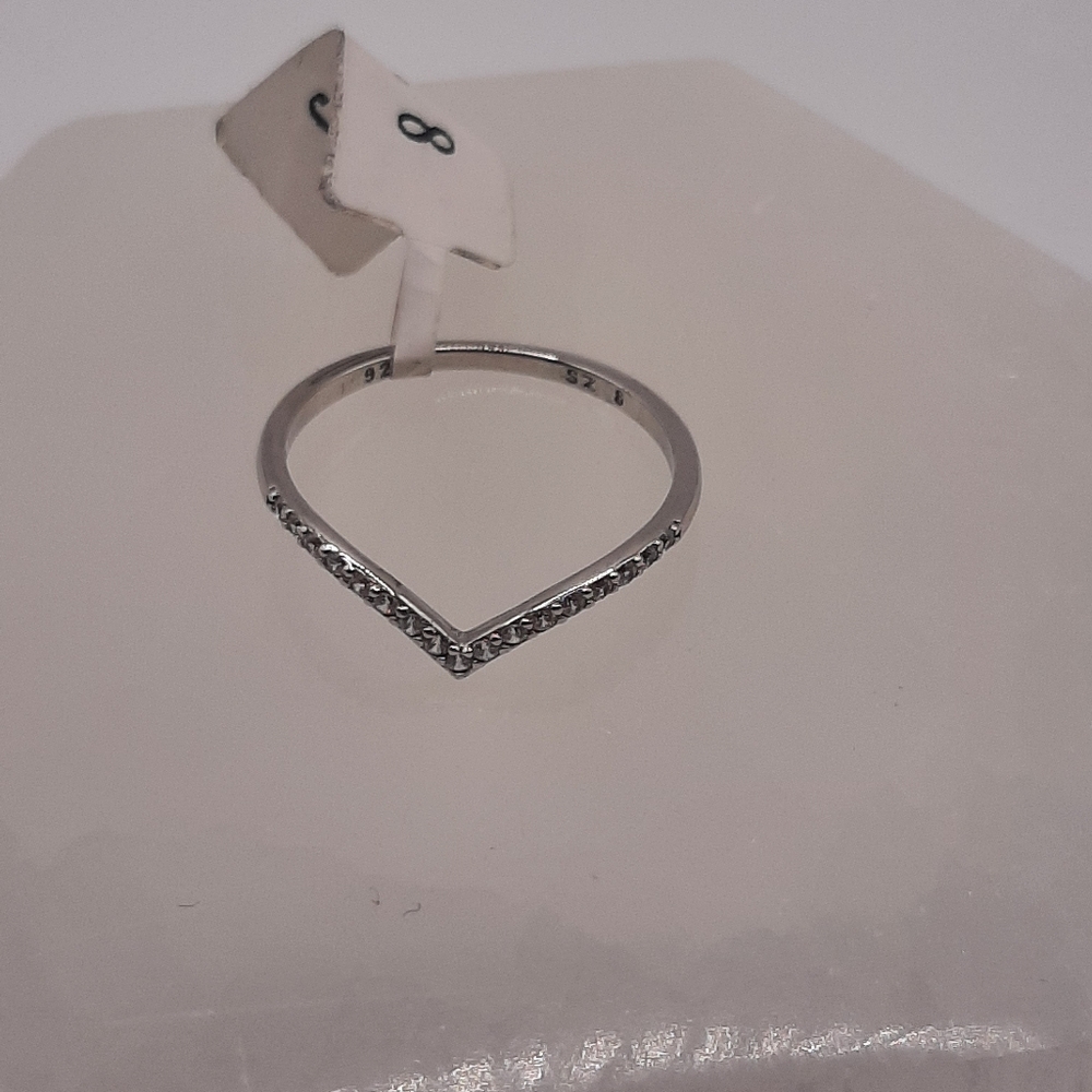 R827 Sterling Silver Ring - Charmed Aroma